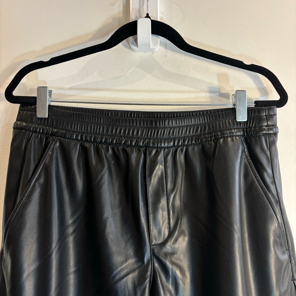 GAP Sz M Easy Pant Faux Leather Straight Leg Cargo Style Elastic Waist NEW - Picture 4 of 13